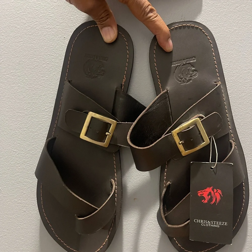 Chris & Steeze Dark Brown Sandals with Buce on side Sz 11 (44) - Picture 3 of 16